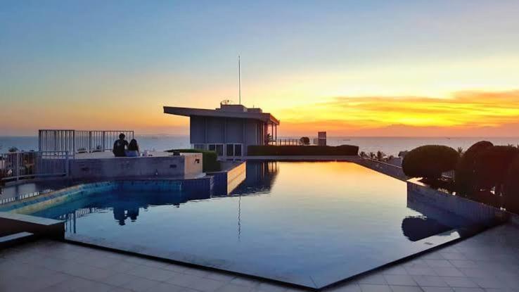 Апартаменти Chic Seaview @ The Patio Bangsaen Екстер'єр фото
